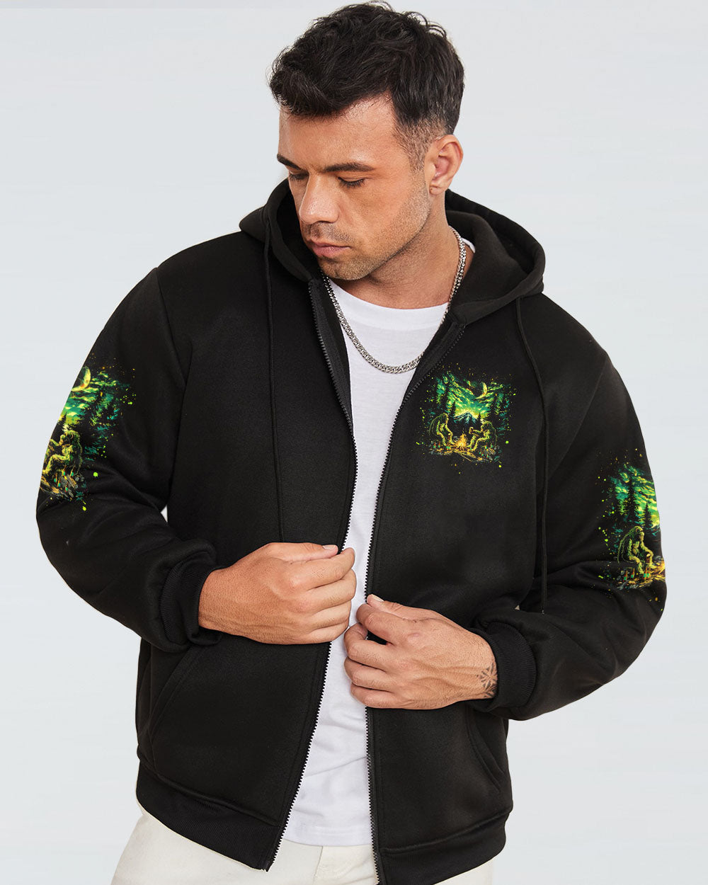  MAKING MEMORIES ONE CAMPFIRE AT A TIME BIGFOOT ALL OVER PRINT - TLNZ1612241
